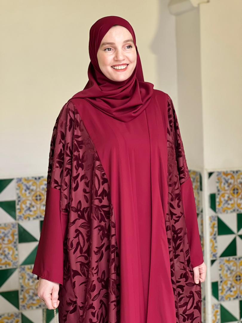 ABAYA NOUR AU BORDEAU