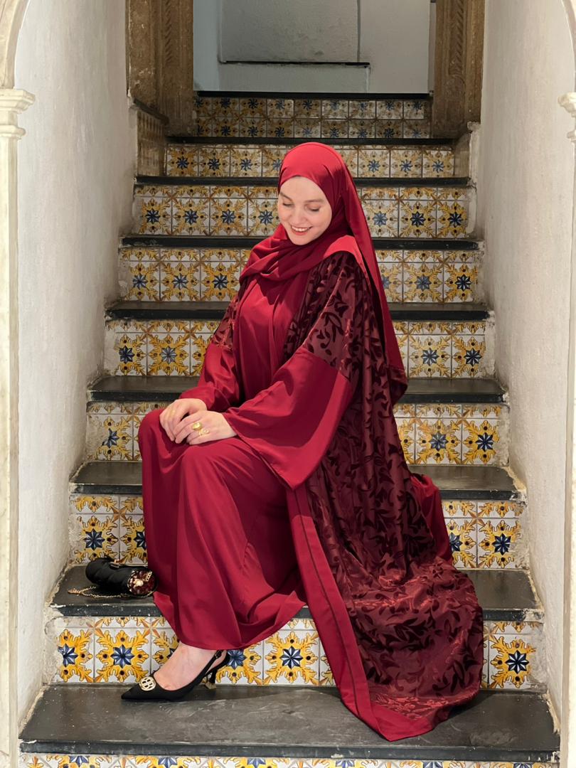 ABAYA NOUR AU BORDEAU